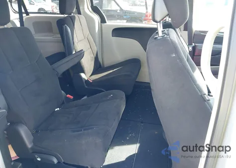 2011 Chrysler Town & Country Touring из США, поврежденный, VIN 2A4RR5DG3BR638313